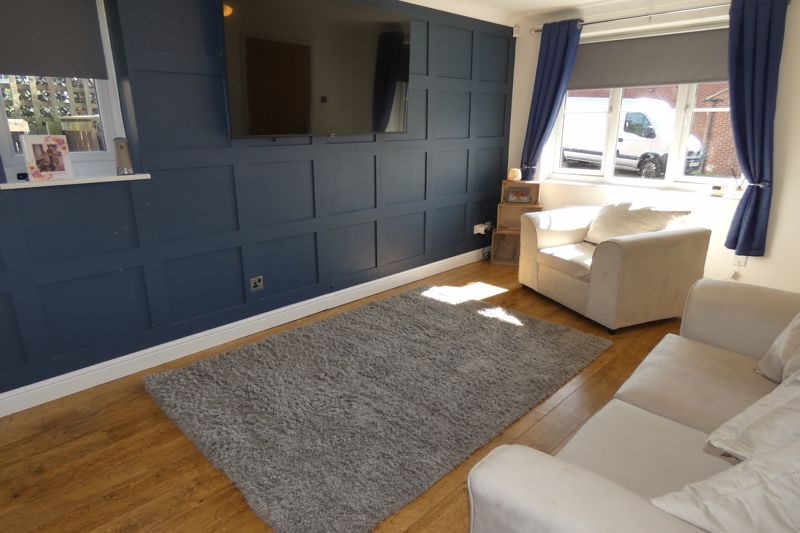 Lounge- click for photo gallery